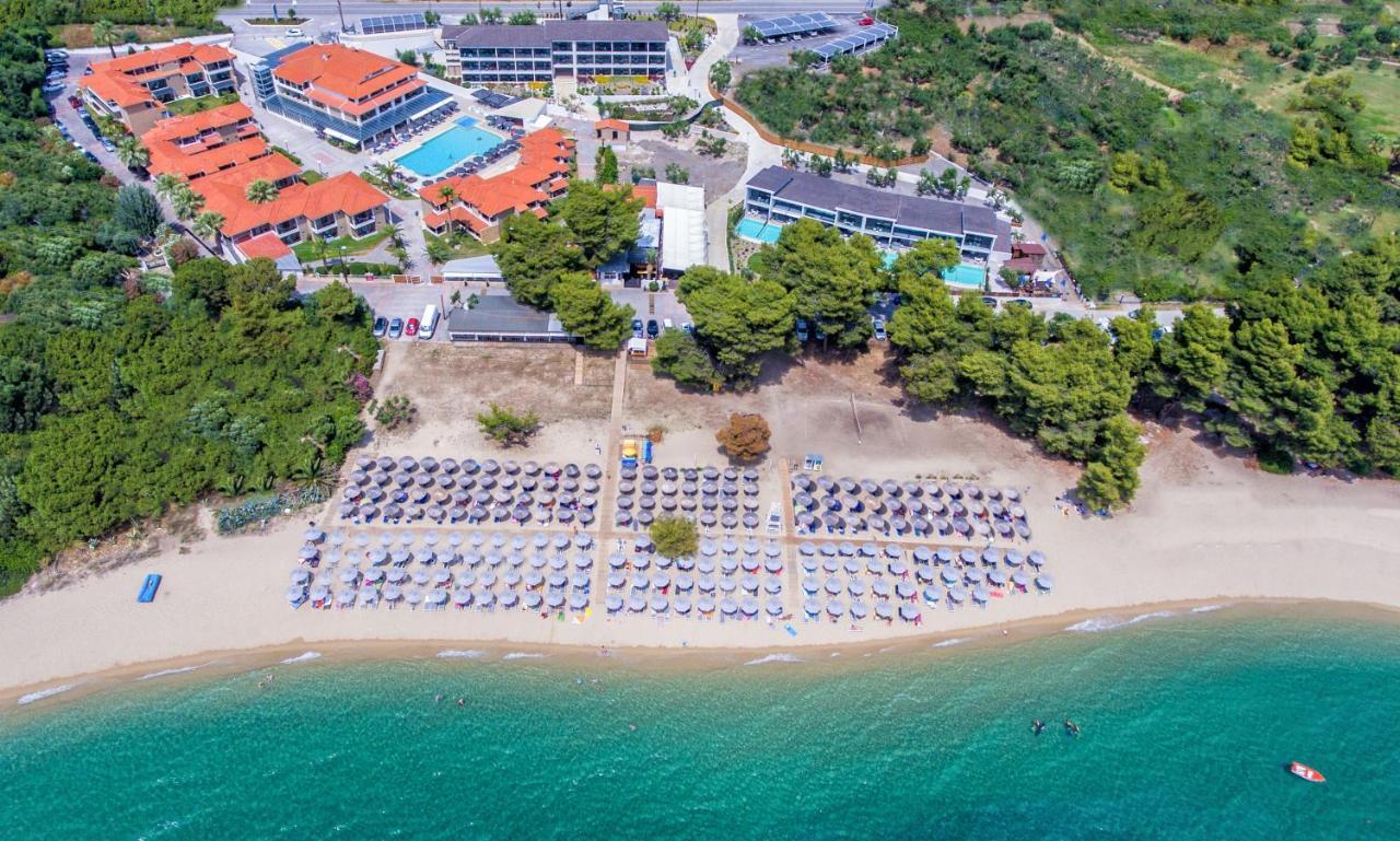 Lagomandra Beach Hotel ภายนอก รูปภาพ