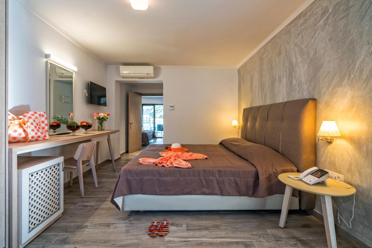 Lagomandra Beach Hotel ภายนอก รูปภาพ