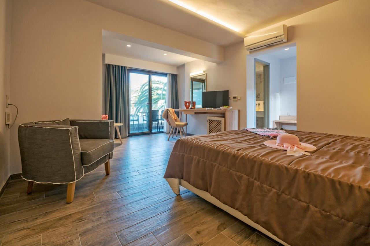 Lagomandra Beach Hotel ภายนอก รูปภาพ