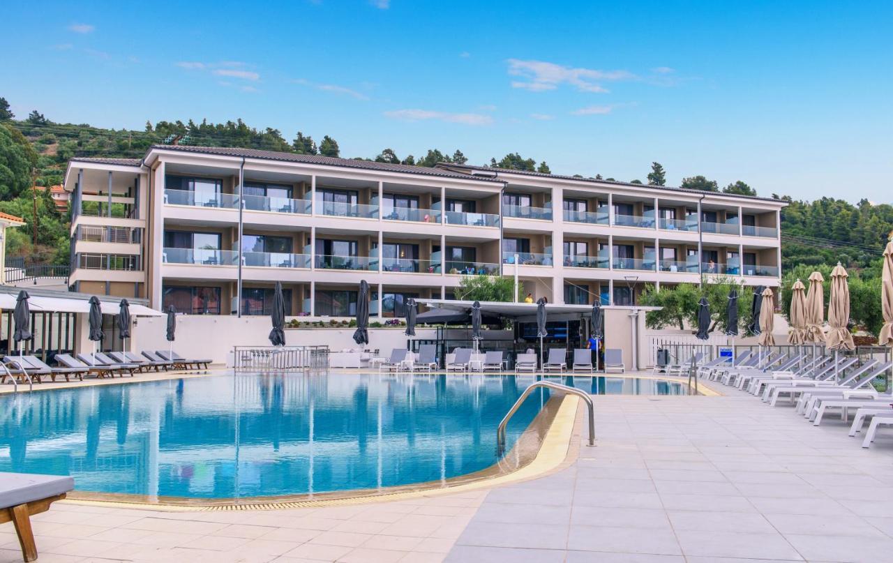 Lagomandra Beach Hotel ภายนอก รูปภาพ