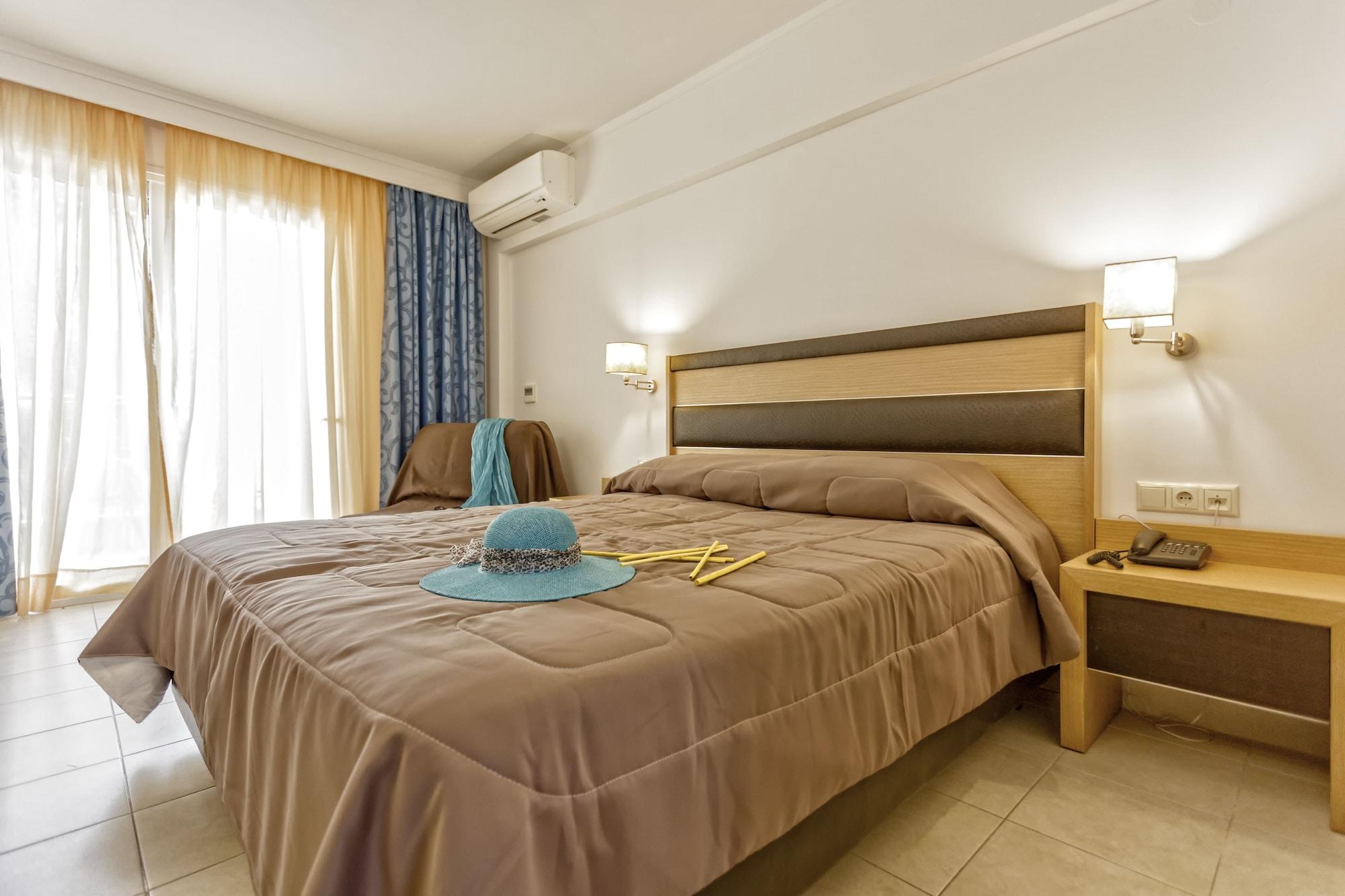 Lagomandra Beach Hotel ภายนอก รูปภาพ
