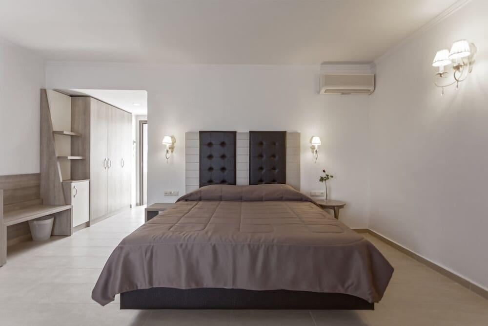 Lagomandra Beach Hotel ภายนอก รูปภาพ