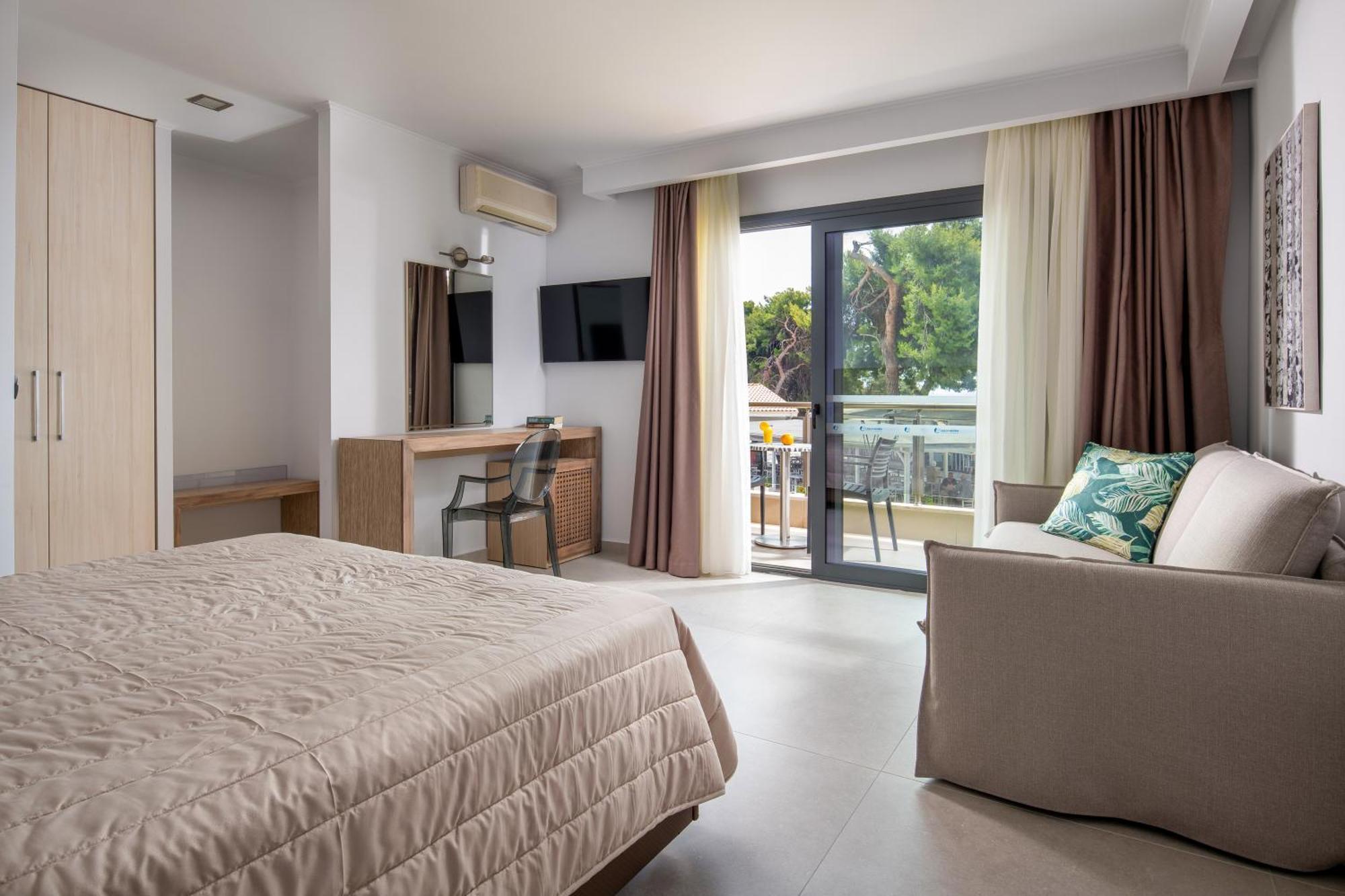Lagomandra Beach Hotel ภายนอก รูปภาพ