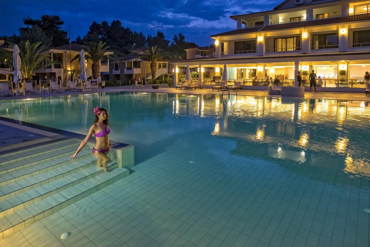 Lagomandra Beach Hotel ภายนอก รูปภาพ