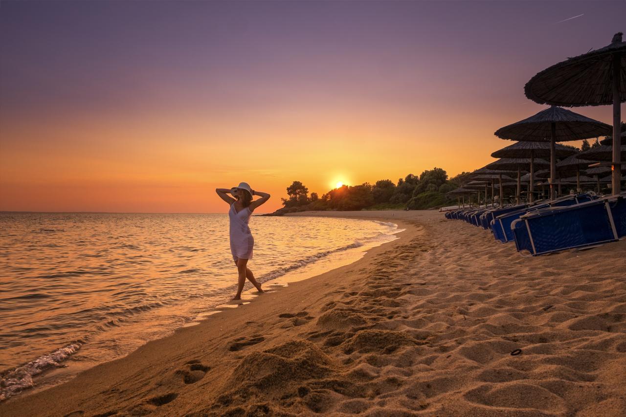 Lagomandra Beach Hotel ภายนอก รูปภาพ