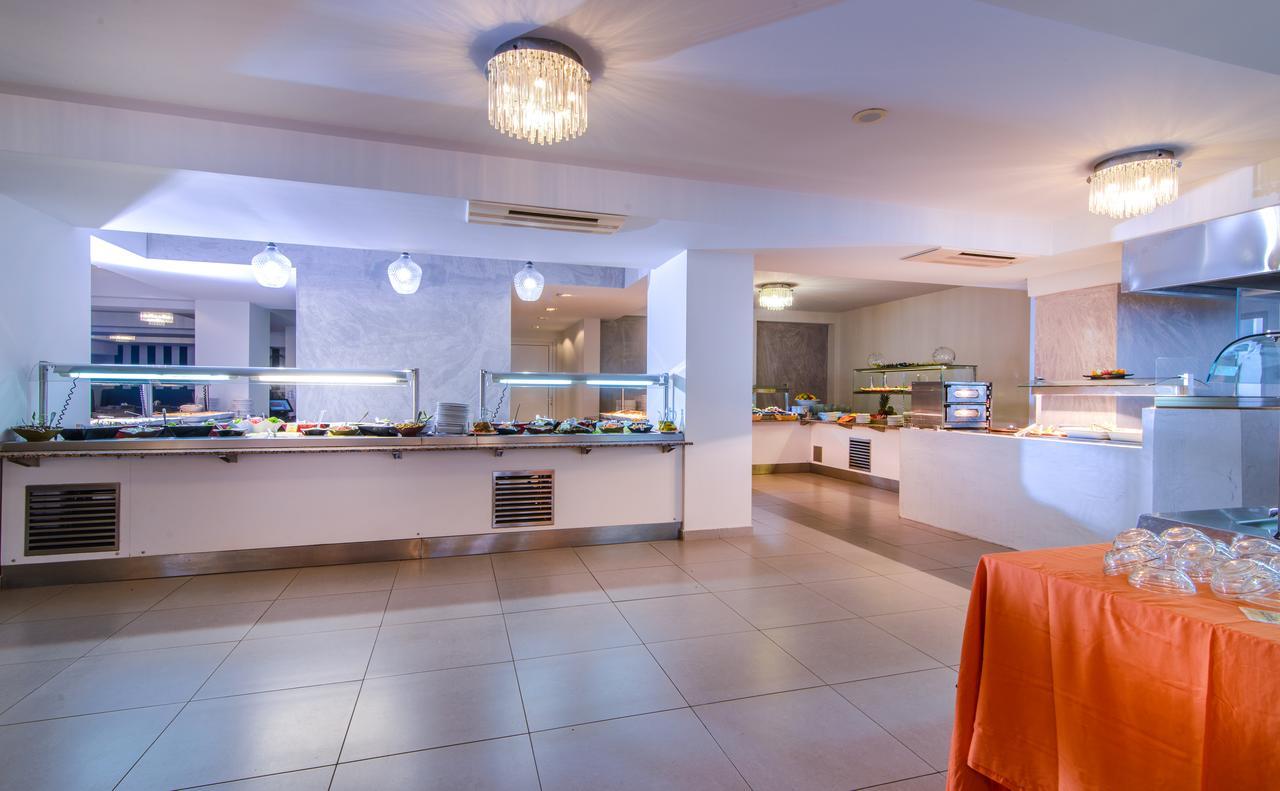 Lagomandra Beach Hotel ภายนอก รูปภาพ
