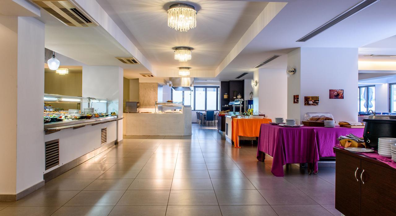 Lagomandra Beach Hotel ภายนอก รูปภาพ
